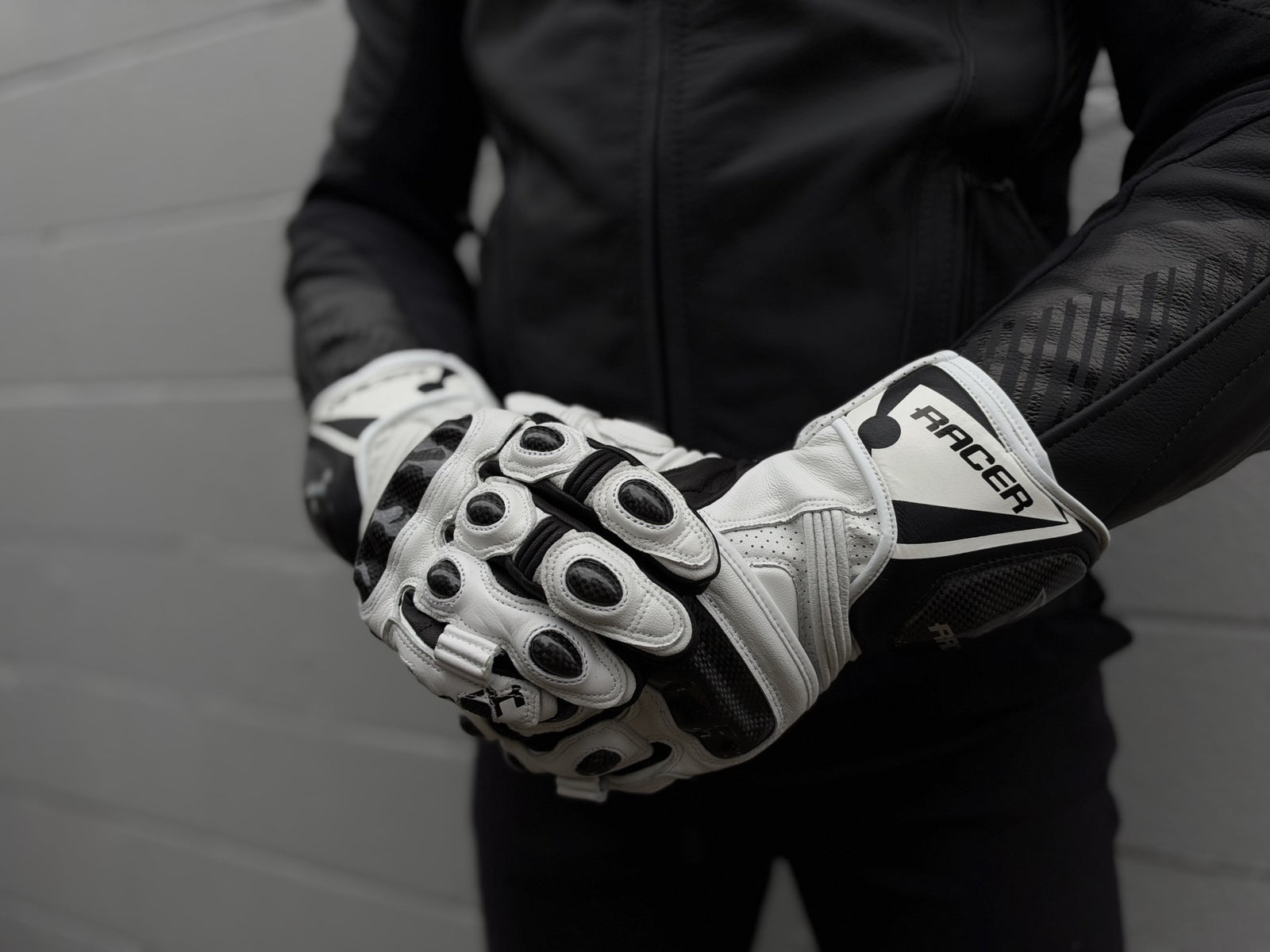 Hi-Per Gloves